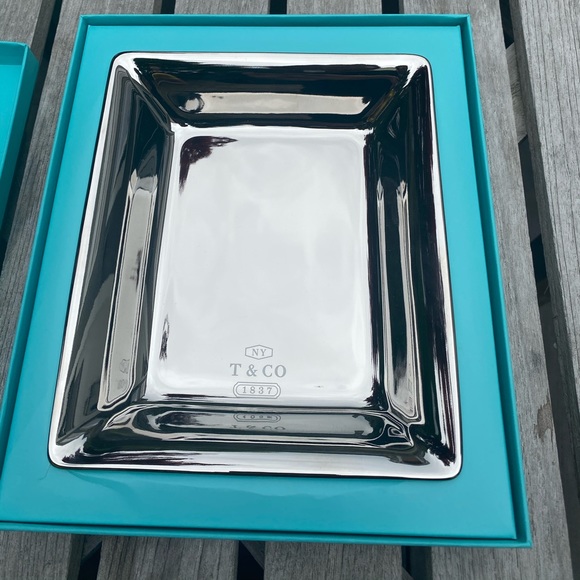 Tiffany & Co. Metallic Porcelain Tray “Vide Poche” - Picture 1 of 4